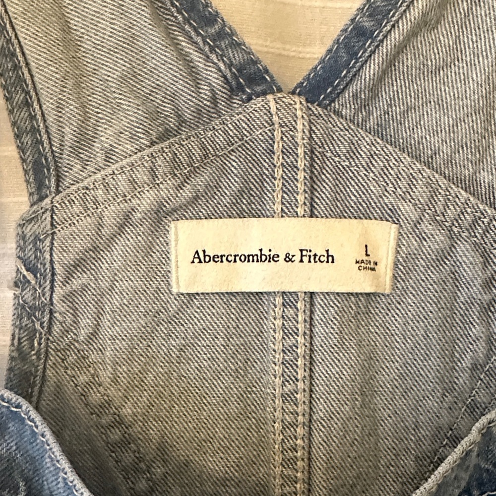 Classic Denim Abercrombie Overalls in Medium Blue - Picture 2 of 6